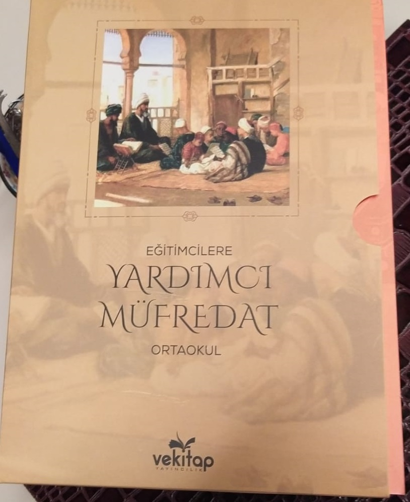 https://kitabb.school.blog/2022/11/21/sivil-toplum-kuruluslarindaki-gonullu-egitimciler-icin-yardimci-mufredat-ortaokul/